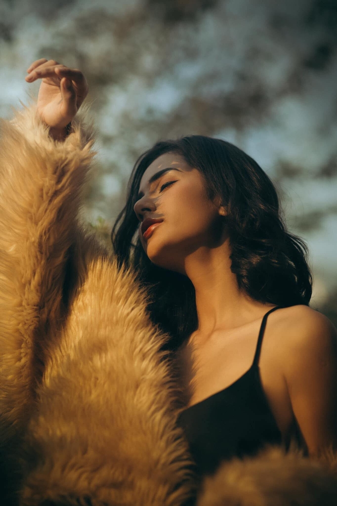 Mang trong mình hai dòng máu Việt Nam
- Tây Ban Nha, hot girl lai Emma Lê sở hữu gương mặt xinh đẹp, cuốn
hút.