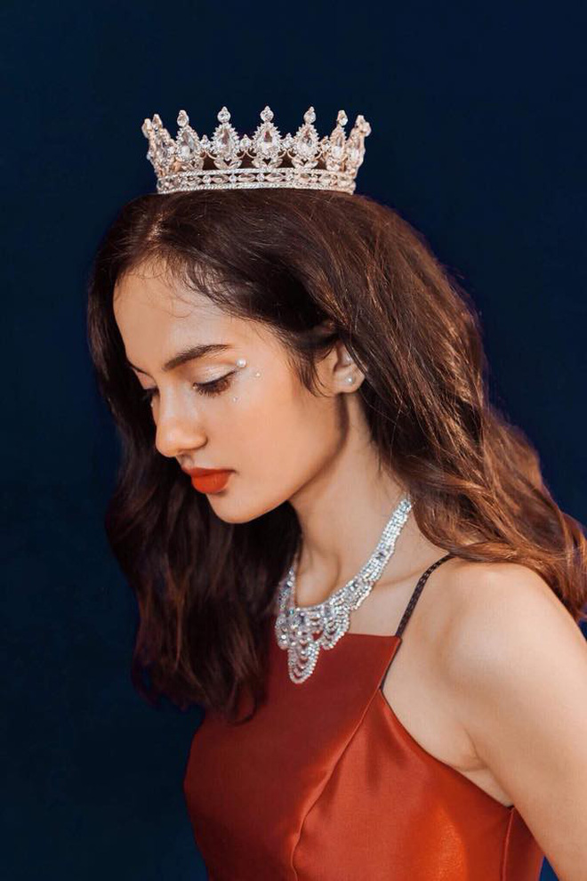 Càng trưởng thành, Emma càng xinh đẹp
và nhận được nhiều yêu mến từ khán giả.