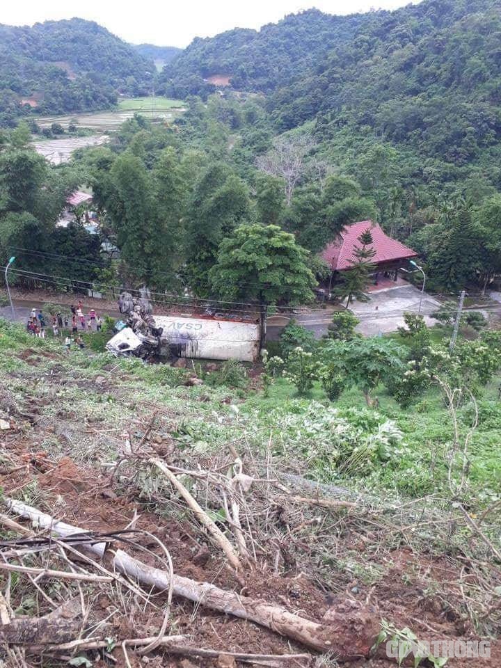 Vụ TNGT ngày 25/6 tại Km 67+600 QL279, Nguyên nhân được xác định do lái xe không quen đường và không làm chủ được tốc độ.