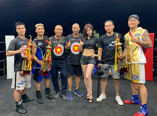 Các võ sĩ Việt Nam toàn thắng tại giải đấu chuyên nghiệp ở Hàn Quốc