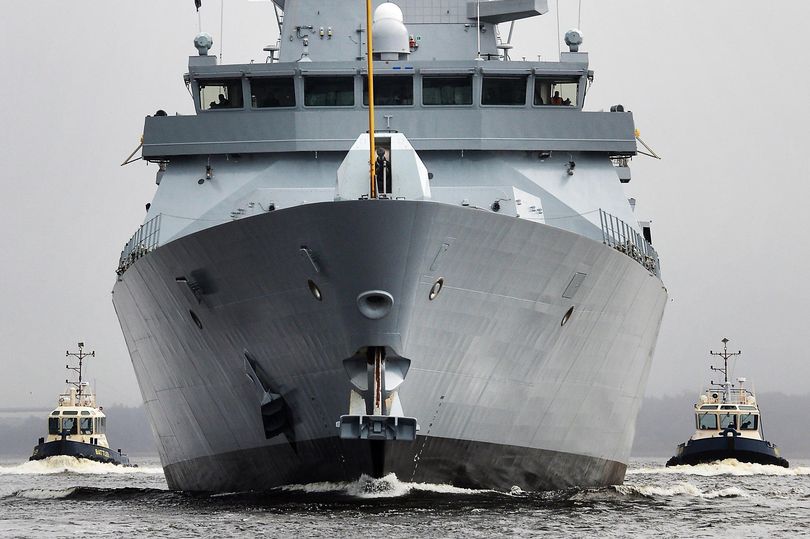 Tàu khu trục HMS Duncan của Hải quân Hoàng gia Anh