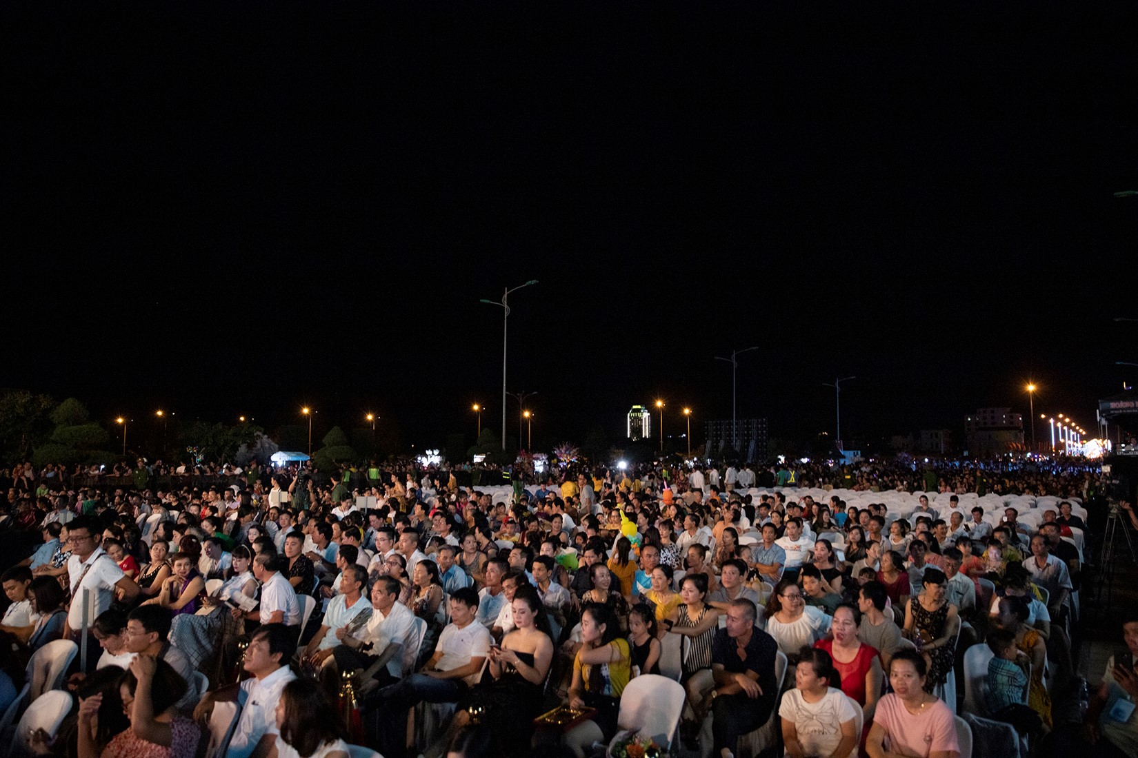 Sự kiện hiếm hoi tại Quảng Bình thu hút hàng nghìn khán giả.