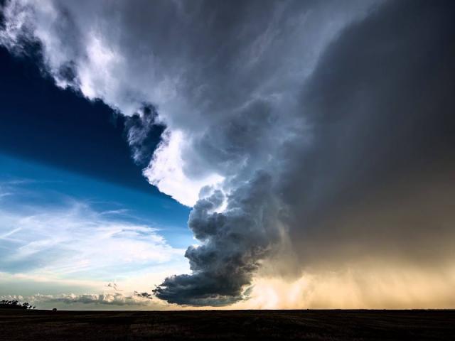 Media - Xem quá trình hình thành một cơn bão qua video 40 giây