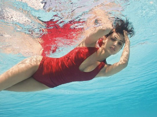 Bơi lội giúp cơ thể khỏe khoắn nhưng chưa chắc đã giảm được cân nặng