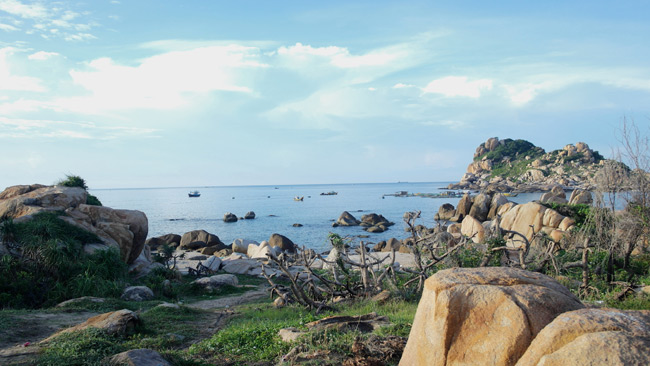 Bạn có thể lựa chọn bất kỳ thời điểm nào trong năm để tới với vùng đất Bình Thuận của nắng gió này và chiêm ngưỡng vẻ đẹp hùng vĩ của hải đăng Kê Gà
