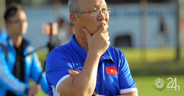 HLV Park Hang Seo chạy nước rút cho vòng loại World Cup