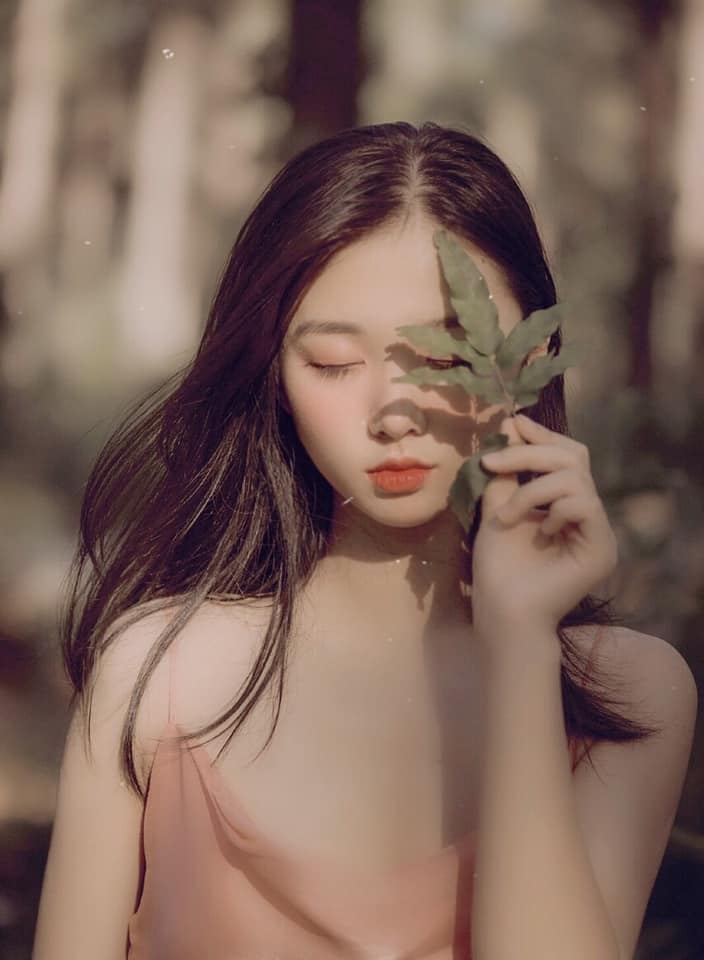 Cô bạn 10x xinh như búp bê