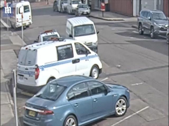 Phi thường - kỳ quặc - Thanh niên chở hàng cấm 200 triệu USD bị bắt vì sai lầm ngớ ngẩn chưa từng thấy