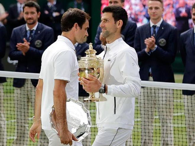 Federer day dứt khi bỏ lỡ 2 cơ hội thắng Djokovic để vô địch Wimbledon năm nay