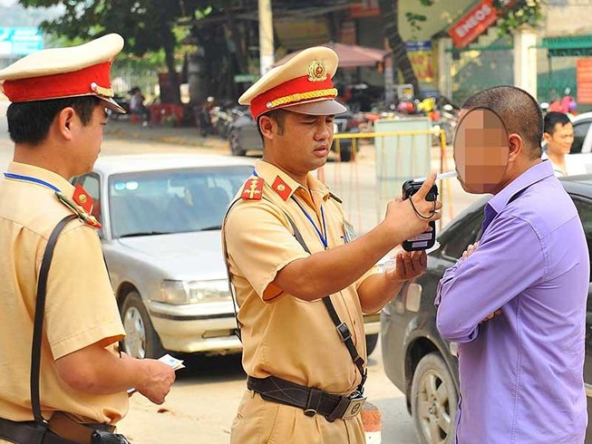 Thủ tướng: Thu vĩnh viễn bằng lái tài xế nghiện ma túy - 1