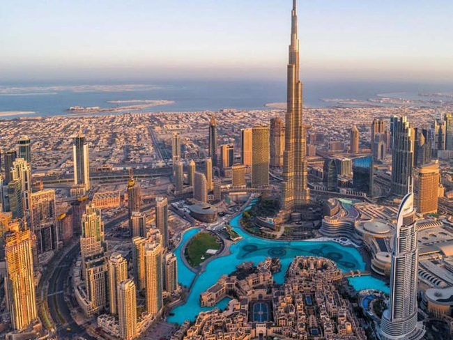 Dubai ở UAE là nơi được biết đến với cuộc sống giàu có, sang chảnh và cũng là nơi có nhiều triệu phú sinh sống, ra đường là gặp siêu xe và những tòa nhà hoành tráng, ấn tượng. Đằng sau sự giàu có đó, ở đây cũng có ăn xin như nhiều nơi khác trên thế giới.