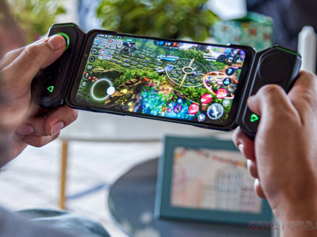 Thời trang Hi-tech - Bộ đôi "cực phẩm" stream game di động đọ sức với các flagship