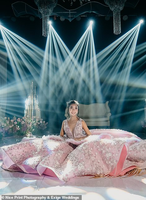 Tiểu thư nhà giàu Philippines mặc váy thiên nga độc nhất vô nhị trong sinh nhật - 4