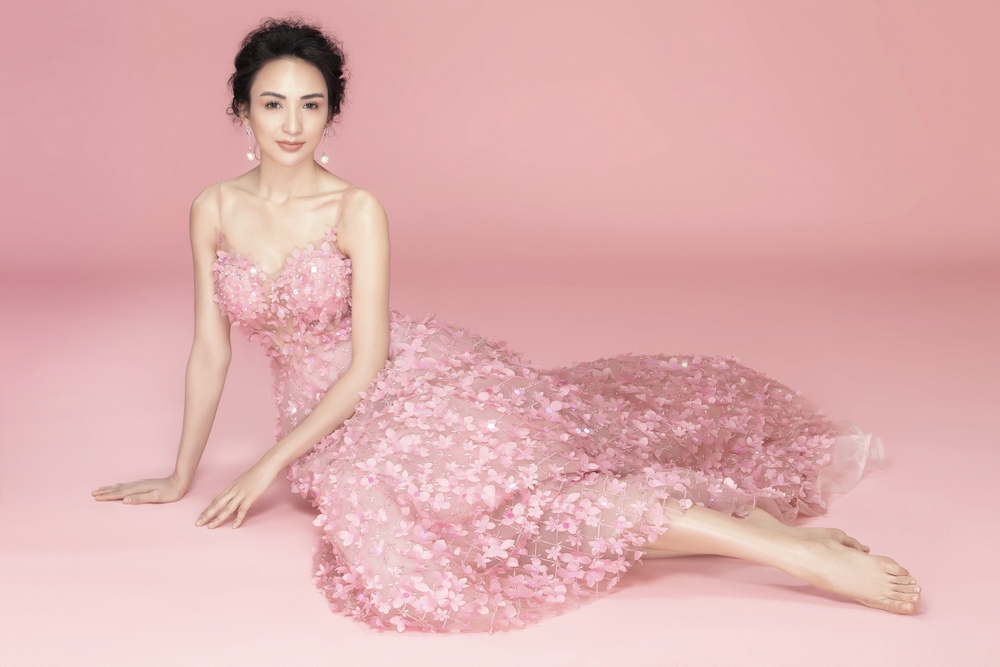 Trong suốt 11 năm đội vương miện Hoa hậu Du lịch Việt Nam, Ngọc Diễm ghi dấu ấn trong lòng công chúng với hình ảnh người dẫn chương trình duyên dáng, xinh đẹp. Bên cạnh đó, cô còn là một trong những người đẹp gắn liền với nhiều hoạt động thiện nguyện và dự án xã hội. 