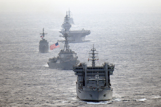 Các tàu Hải quân Mỹ, Ấn Độ, Nhật Bản và Philippines diễn tập chung ở biển Đông hồi tháng 5 Ảnh: Reuters