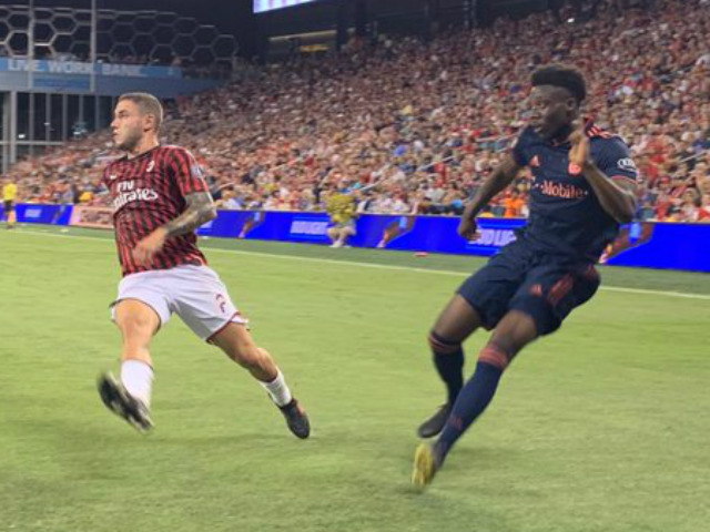 Bóng đá - Bayern Munich - AC Milan: 2 lần mừng hụt, "gáo nước lạnh" phút 45+3