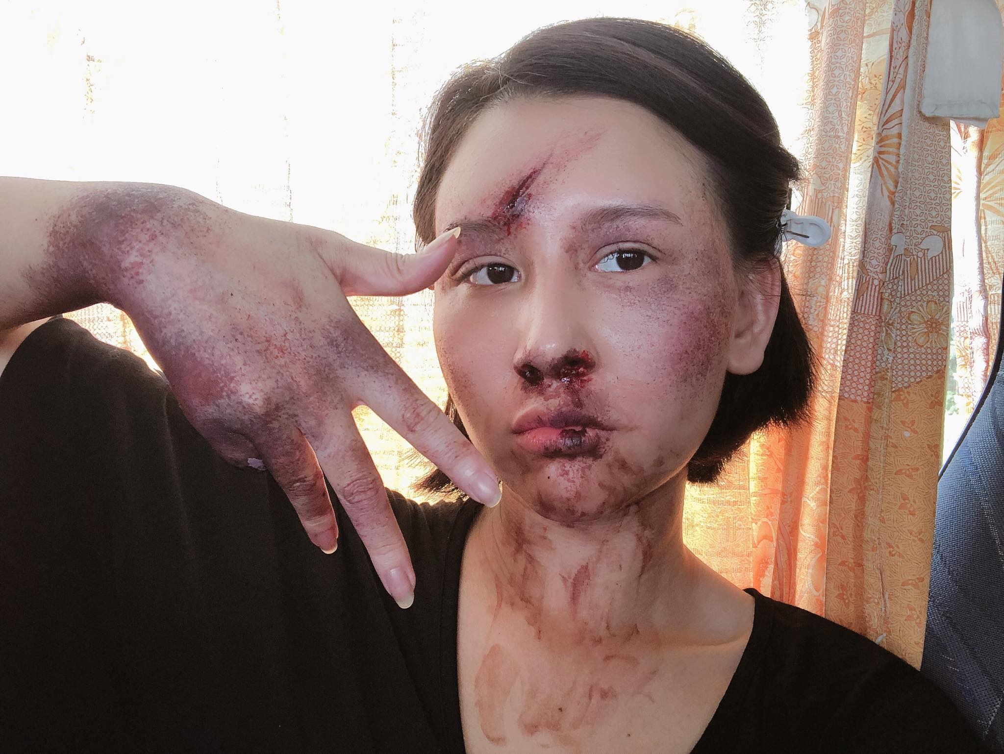 Diệp Anh hóa trang cho vai Cẩm Nhung, khiến người thân cũng khó nhận ra