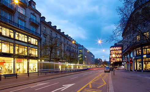 Du lịch vòng quanh Zuzich (Thụy Sỹ) trong... 3 phút - 2