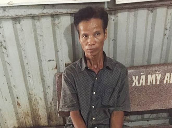 Gã chồng nghiện rượu Ngô Văn Hết.