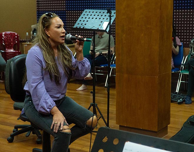 Trấn Thành đánh liều hát live cùng Mỹ Tâm, Quang Dũng - 3