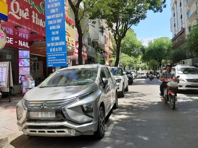 Tin tức trong ngày - Lộ sự thật thất thu phí ôtô đậu dưới lòng đường
