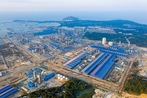 Khu liên hợp gang thép Hòa Phát Dung Quất.