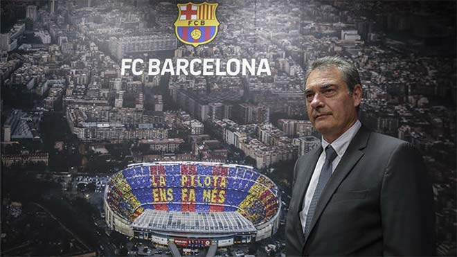 Tổng giám đốc thể thao Pep Segura chính thức bị Barcelona cách chức