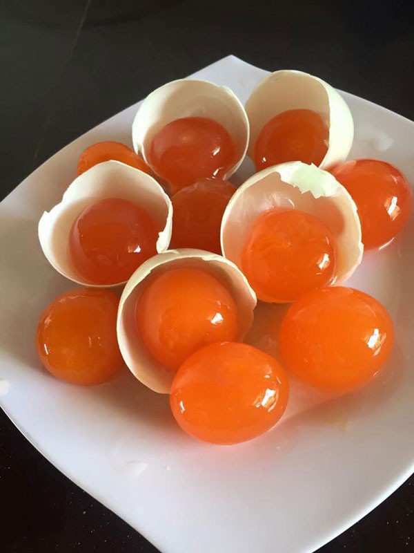 Trứng luộc rất dễ bị nhiễm khuẩn bởi hành động mà nhiều người vẫn hay làm - 3