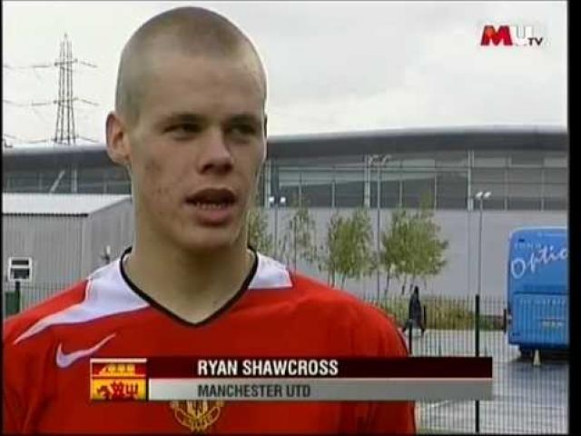 Bóng đá - "Hung thần" Ngoại hạng Anh chấn thương rợn tóc gáy, fan Arsenal ám chỉ "quả báo"