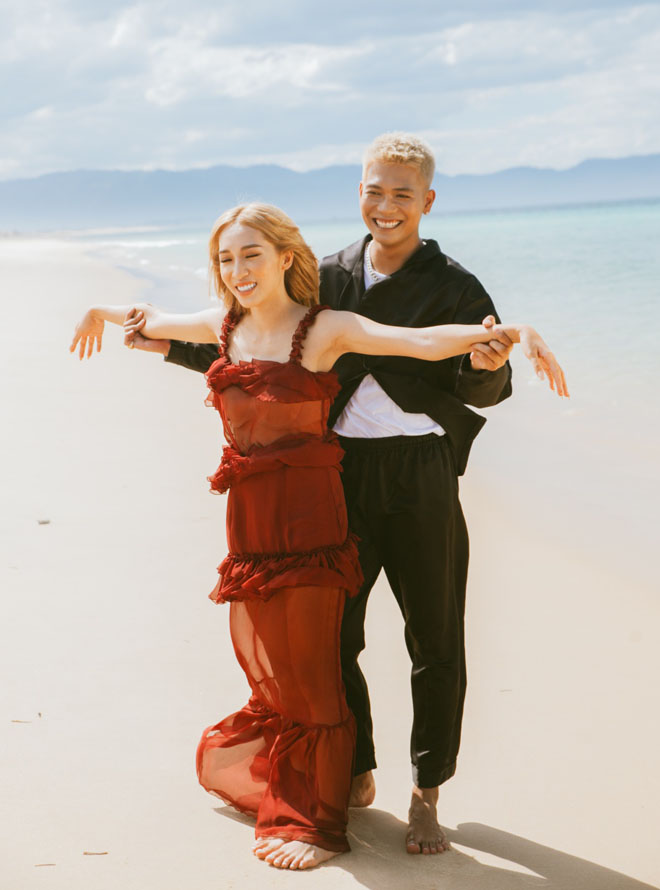 Vợ chồng Big Daddy, Emily trong MV ca khúc "Ơ sao bé không lắc"