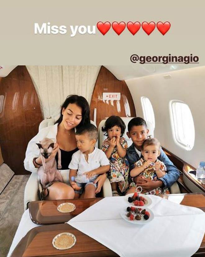 Ronaldo "thả tim" và bày tỏ nỗi nhớ da diết vợ chưa cưới Georgina Rodriguez và các con