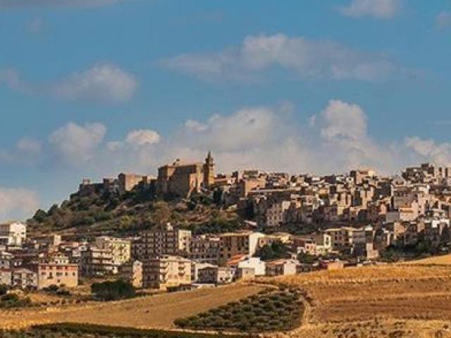 Kinh doanh - Kì lạ những nơi thừa nhà ở, rao bán giá rẻ hơn bát phở mà ít ai "dòm ngó"