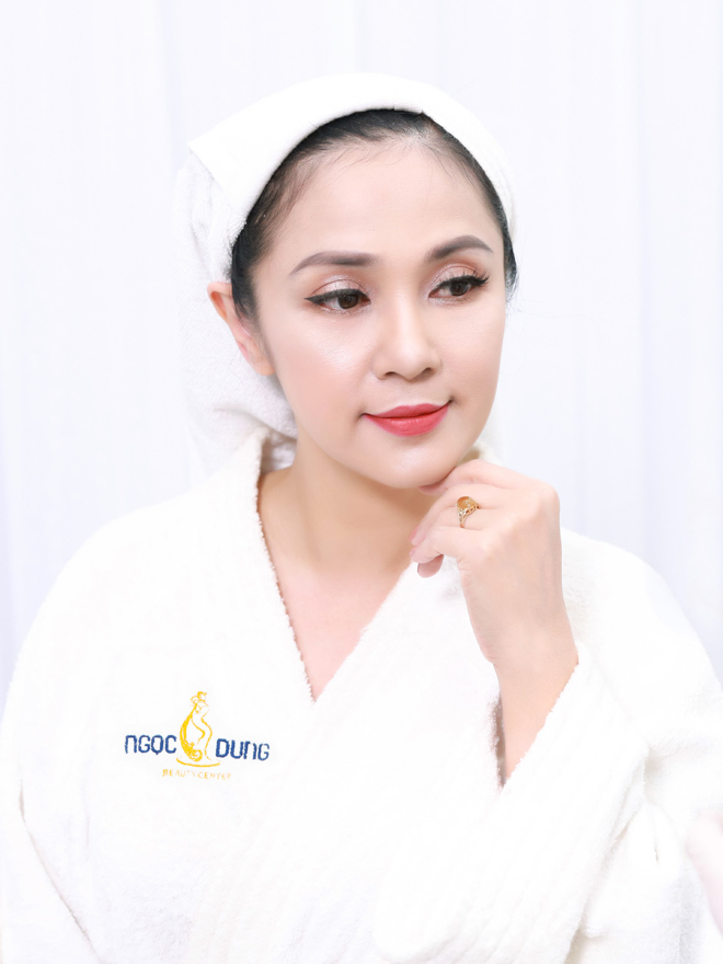 "Mẹ chồng" Ngân Quỳnh khoe vẻ đẹp vượt thời gian, tiết lộ bí quyết giữ nhan sắc quên tuổi - 4