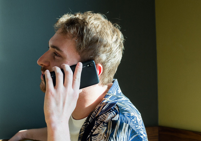 Với Xiaomi Redmi 7A, bạn có thể gọi điện thoại, giải trí… trong suốt 48 giờ