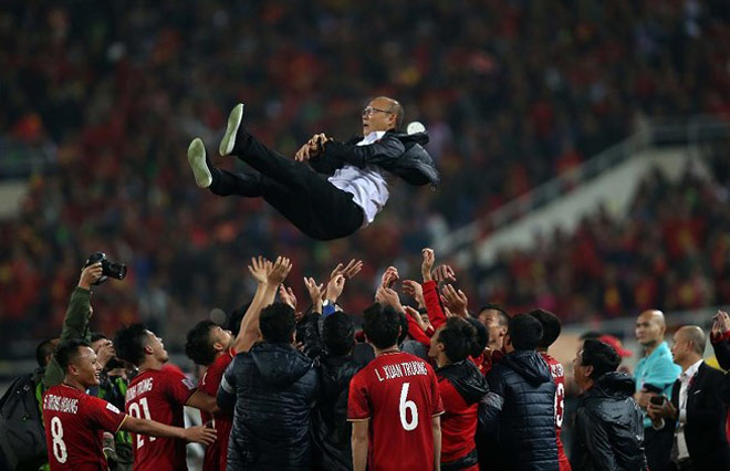 HLV Park Hang-seo giúp bóng đá Việt Nam thăng tiến chóng mặt