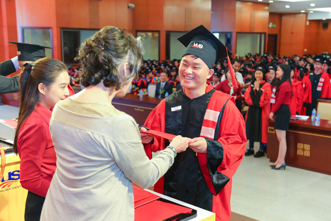 Là trung tâm Anh ngữ duy nhất tại Việt Nam có 34/34 trung tâm đạt chứng nhận quốc tế NEAS về chất lượng đào tạo, VUS là đơn vị phối hợp cùng Sở Giáo dục & Đào tạo Tp.HCM tổ chức các kỳ thi chứng chỉ quốc tế.