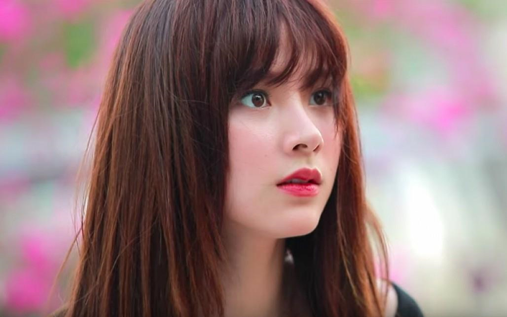 Jolie Nguyễn diện váy mỏng như sương, đọ sắc mỹ nữ đình đám Thái Lan ở Sài Gòn - 1