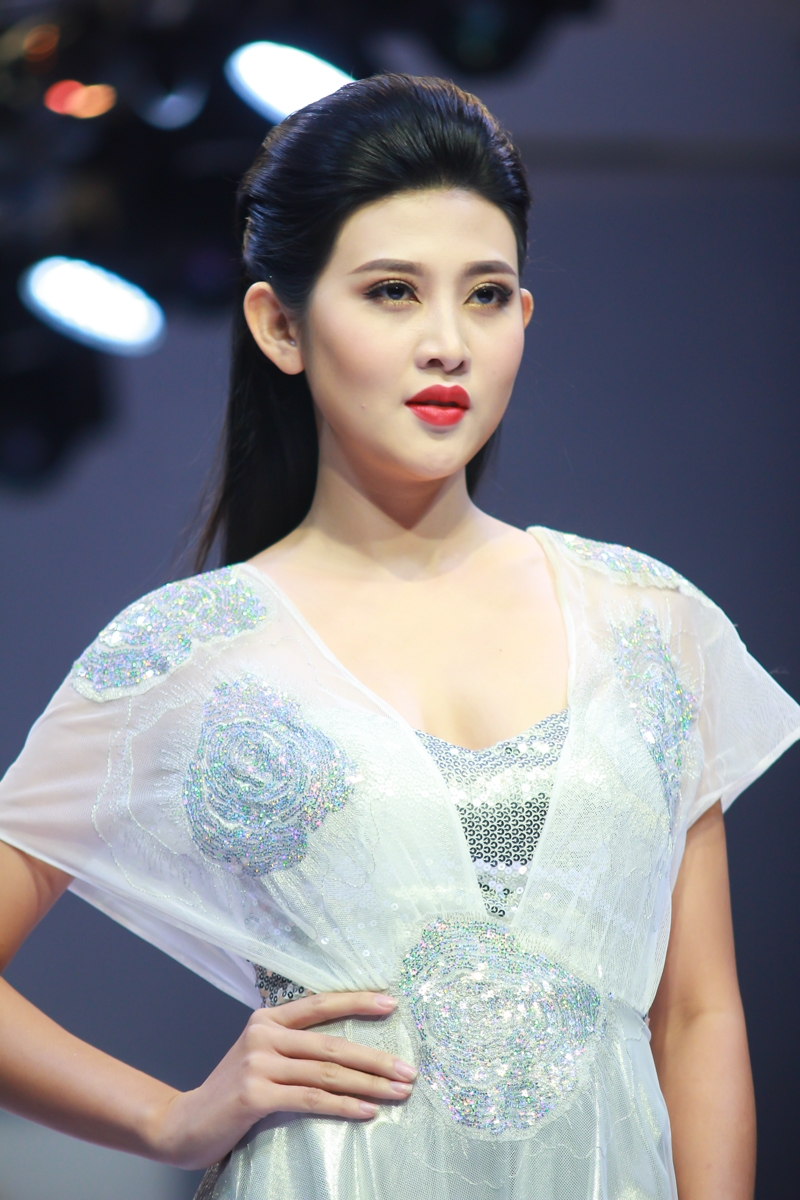 Siêu mẫu Trúc Nguyễn