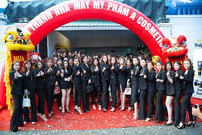 khanh-thanh-nha-may-san-xuat-acosmetics-5