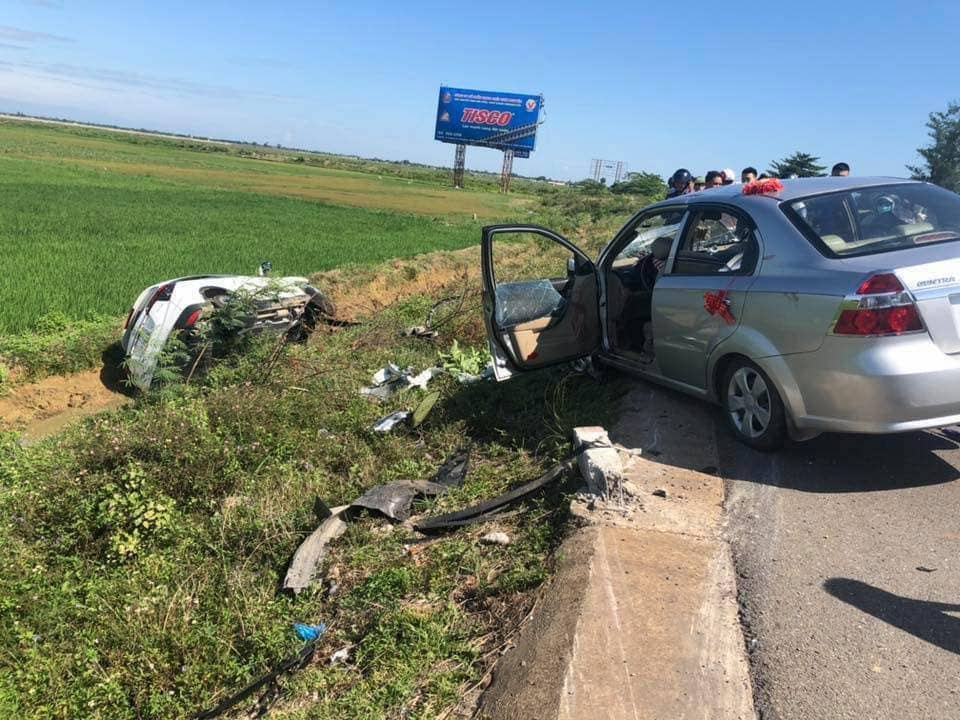 Hiện trường vụ tai nạn khiến cô dâu chú rể không thể có mặt tại đám cưới của mình.