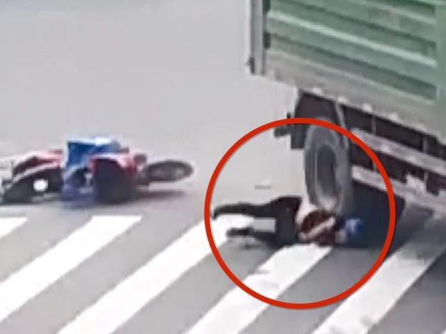 Media - Bị xe tải chẹt qua đầu, người đàn ông thoát chết thần kỳ nhờ vật này