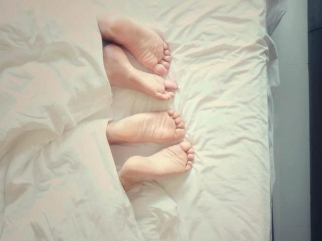 Sức khỏe đời sống - 7 dấu hiệu bạn bị dị ứng với "chuyện ấy"