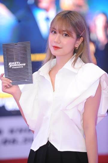 Cô nàng An Japan lại vô cùng phấn
khích vì sự trở lại của Deckard Shaw trong series Fast &
Furious.