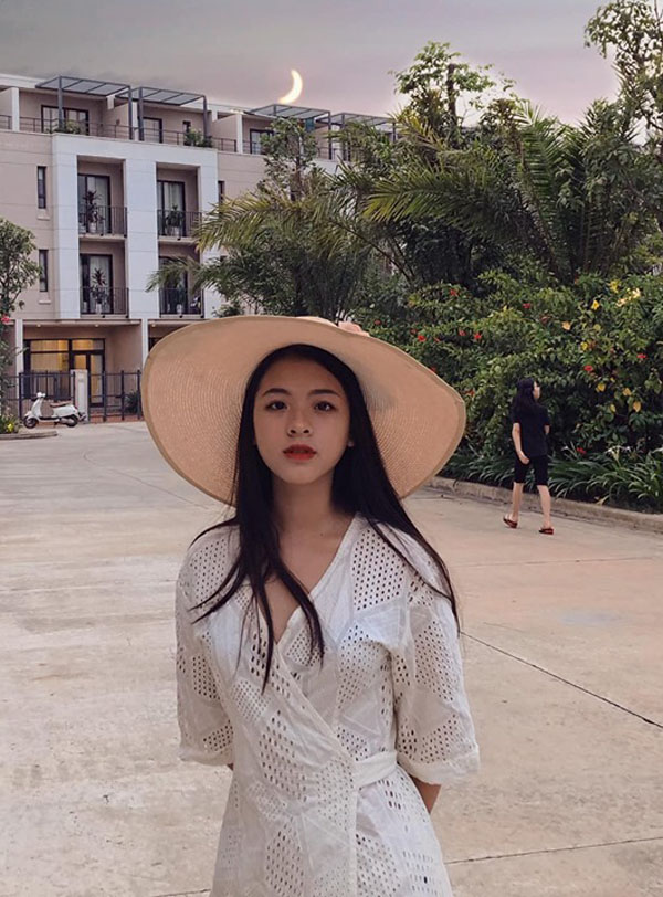 Ái nữ nhà Chiều Xuân gây thương nhớ bởi nét đẹp thuần Việt.