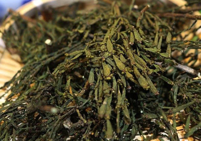 Cây càng cua có giá khoảng 1.000 nhân dân tệ nửa cân.