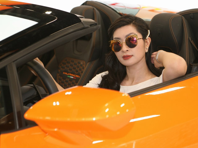 Giải trí - Nguyễn Hồng Nhung được trả 2 tỷ để làm điều này tại Mỹ