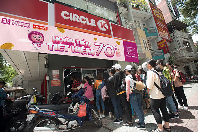 Bùng nổ đi chợ không tiền mặt tại Việt Nam - 1