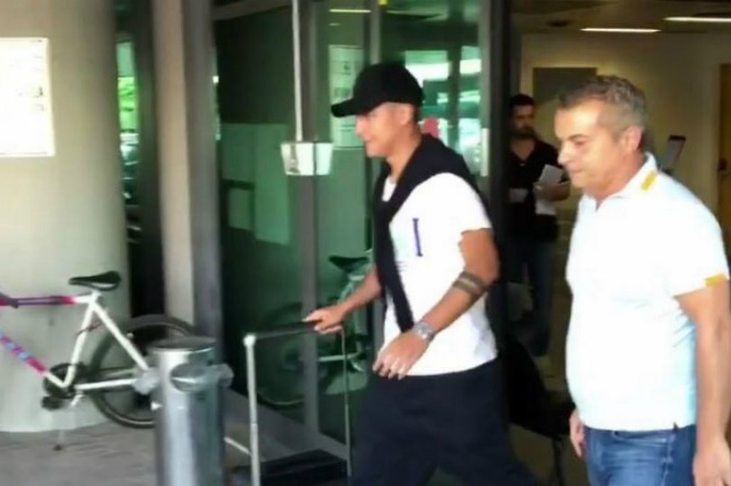 Dybala từ sân bay về Juventus