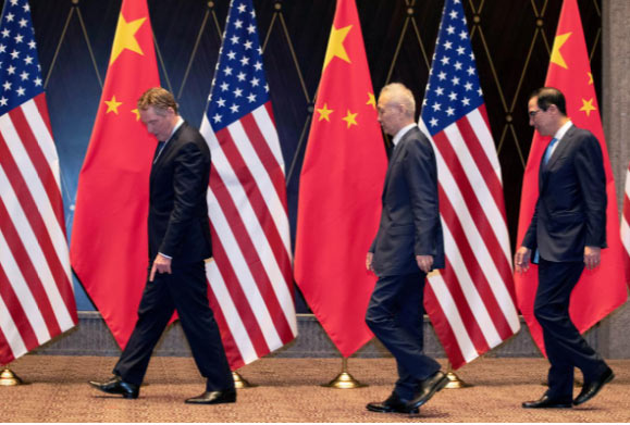 Tổng thống Mỹ Donal Trump thông báo sẽ áp mức thuế 10% đối với 300 tỷ USD hàng hóa Trung Quốc kể từ ngày 1/9. Ảnh Reuters