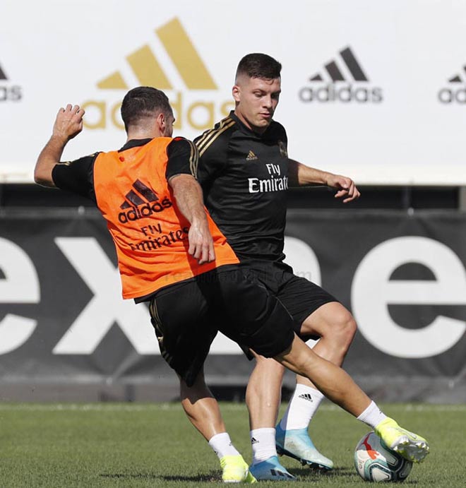 Tiền đạo Jovic trở lại tập luyện cùng Real Madrid